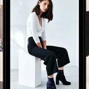 URban Outfitters Kimchi Blue Cropped Wideleg pant